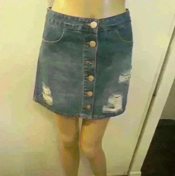 Forever 21 distress mini Jean skirt in excellent condition  S small - Picture 2 of 6